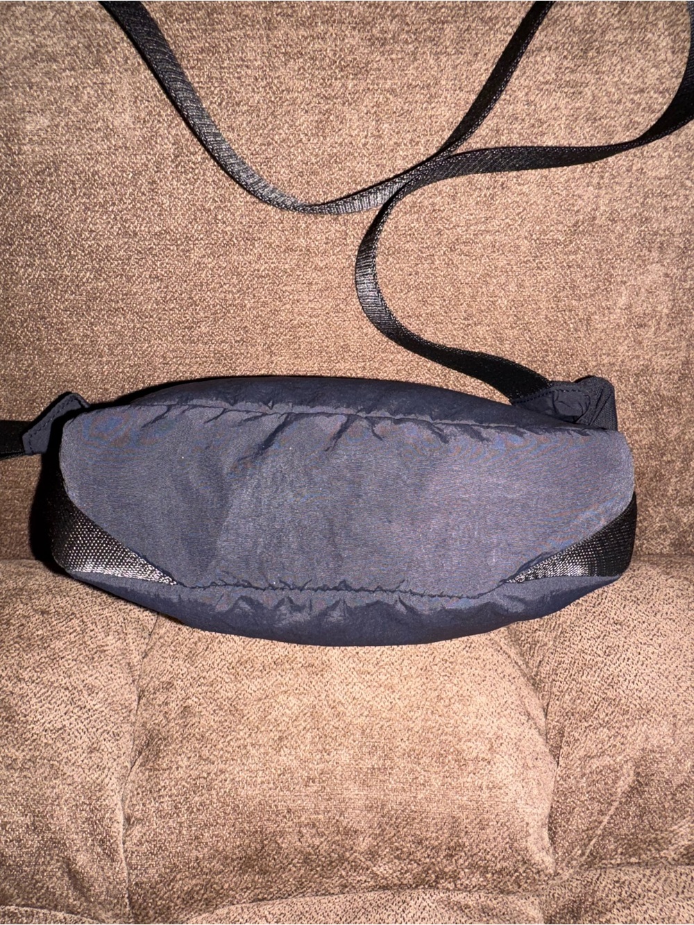 Lululemon Crossbody - Picture 4 of 10
